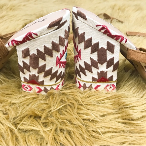 Z London Aztec embroidered tie up heels sz 9 - Picture 3 of 4